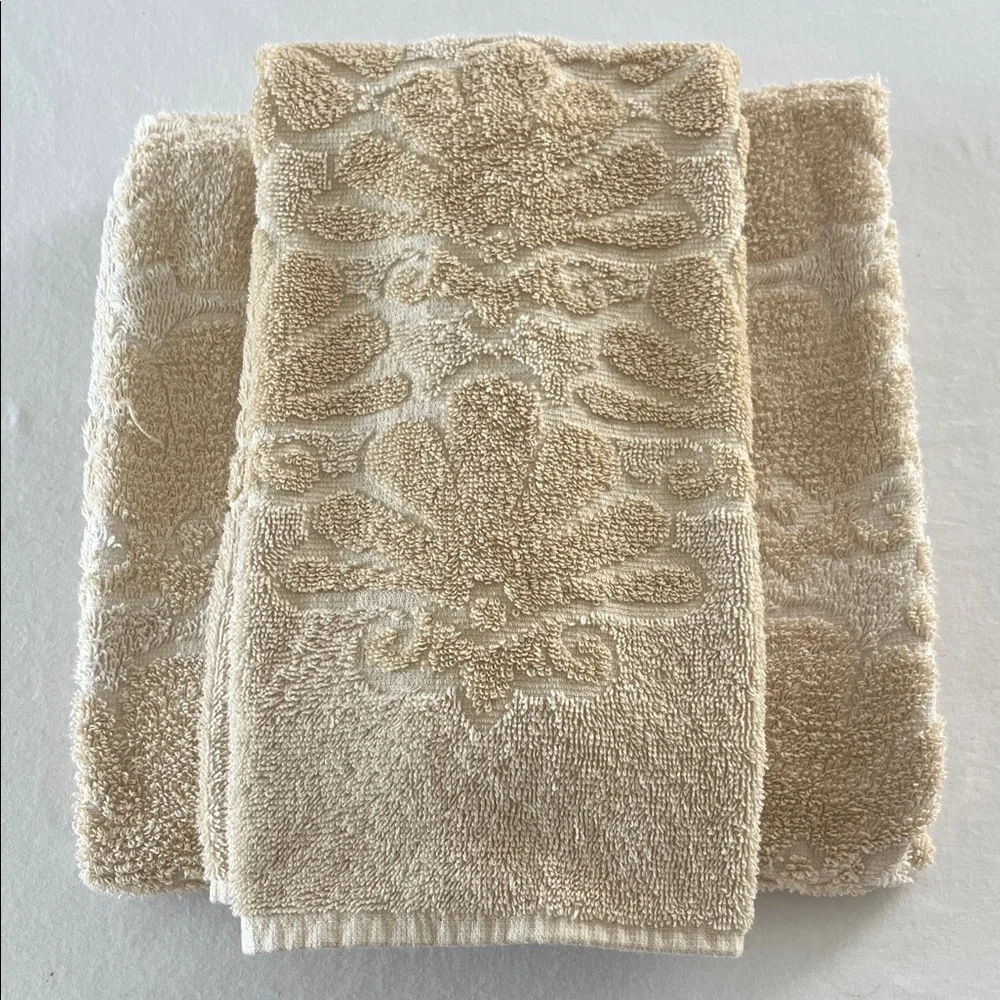 Vintage Fieldcrest Cotton Towel Beige Jacquard Floral Pattern mid century retro